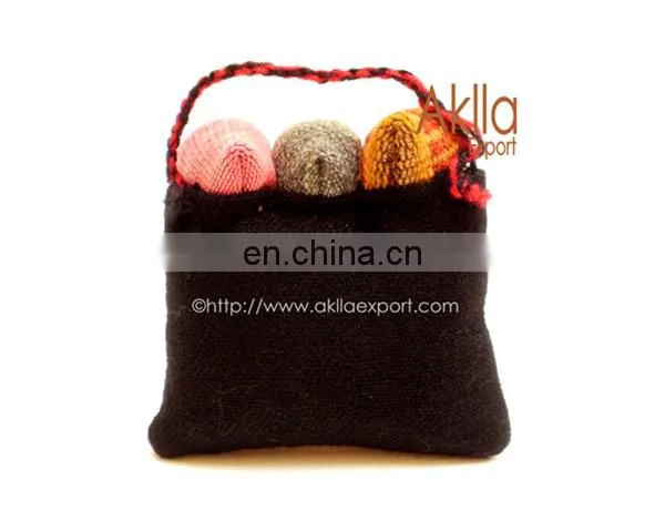 Beautiful Aguayo Pincushions Needle Case