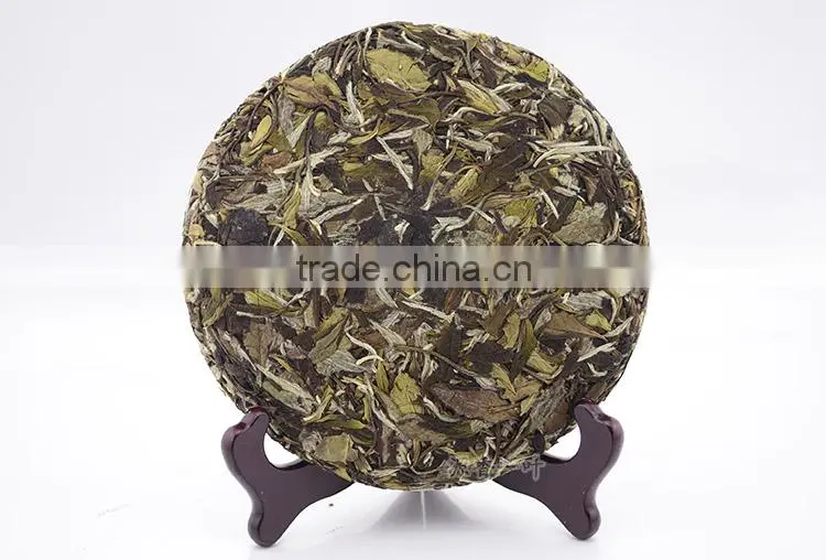 White silver needle cake The highest grade of White Tea