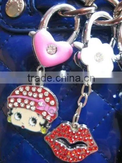 Enamel heart lobster buckle