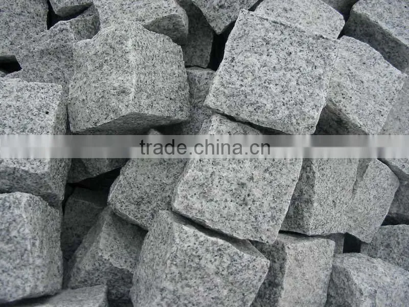 G682 Yellow Rusty Granite Cube Stone