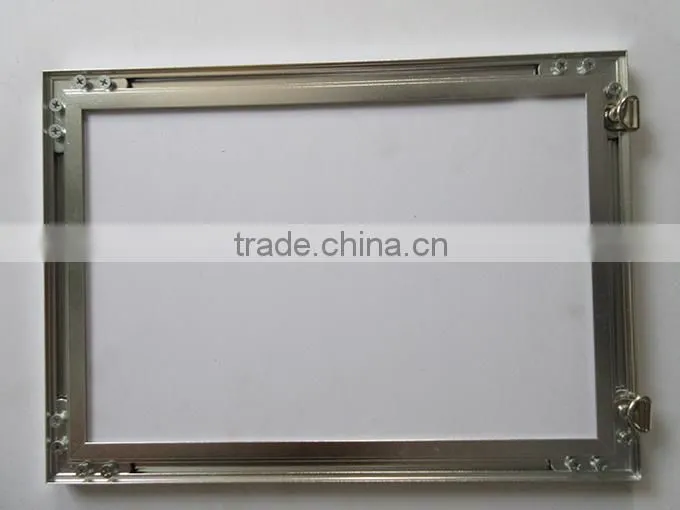 Hanging Snap Frame, Open Side
