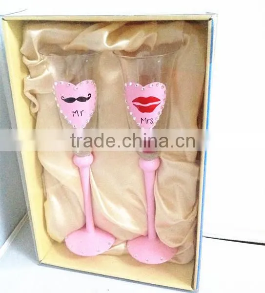 unique design Valentine champagne glass with unique decoration