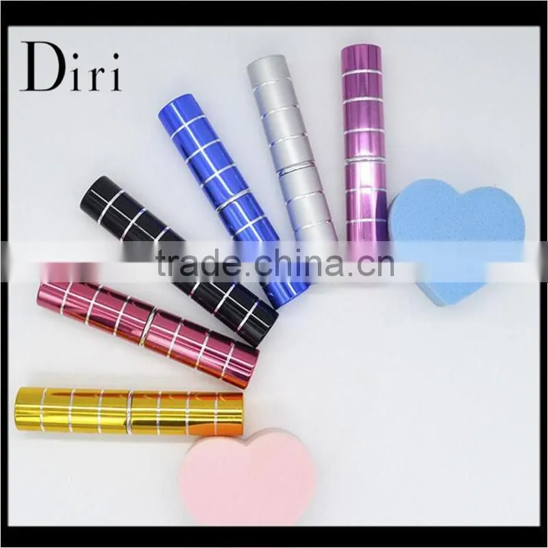 Factory direct cute novelty cosmetic brush retractable