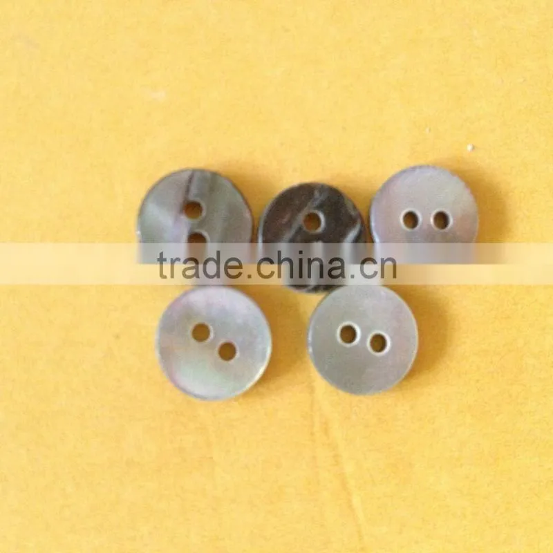 2017 China direct blacklip mop shell button factory