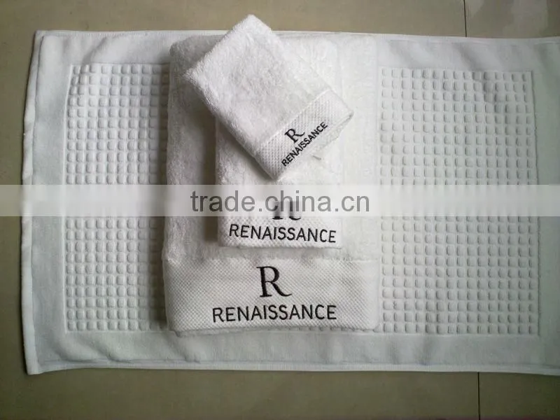 dobby border with Embroidery logo Hotel towel