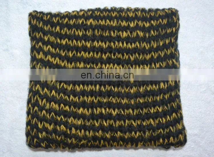 wholesale hot selling fashion warm infinity loop knitted scarf