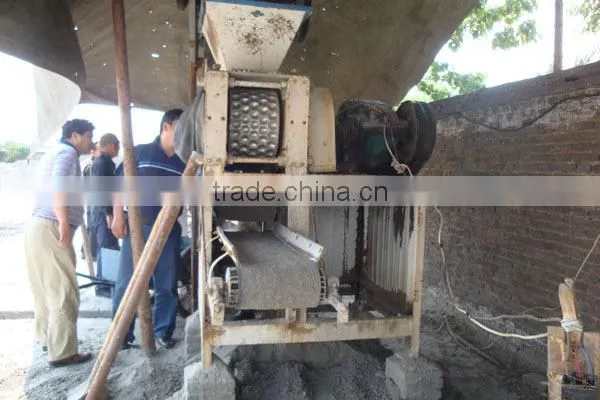 The upper design Pressure Ball Machine / briquette making machine made in China