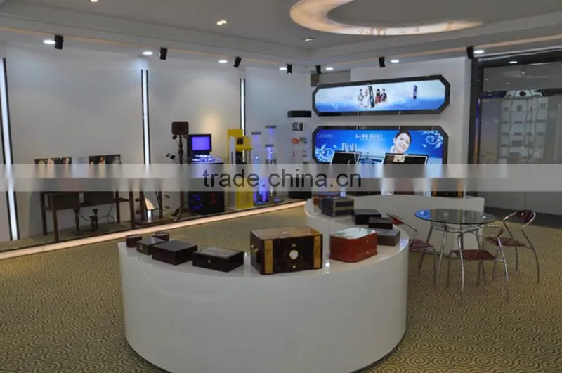 Luxury acrylic cosmetic charm display case for makeup in department store