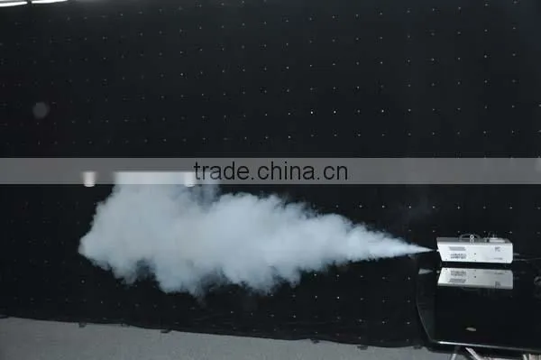 CE RoHS Disco Fog Machine Smoke Liquid Oil 2 Litre Smoke Machine 1200W