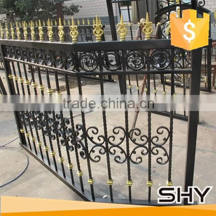 Decorative iron fecing