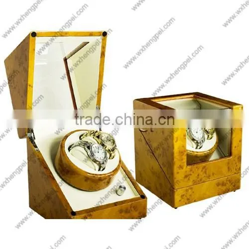 Apparatus for shaking watch