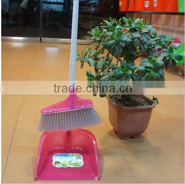 Made In China Handmade Cheap Plastic China Brooms Dustpans Set Wholesale