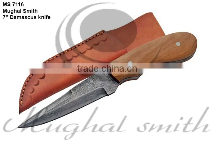 Damascus skinner knife/Hunting knife/wood handle