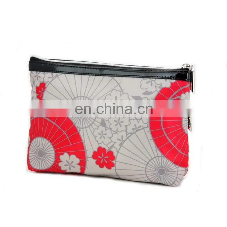 Made in China beautiful handle cosmetic travel bag