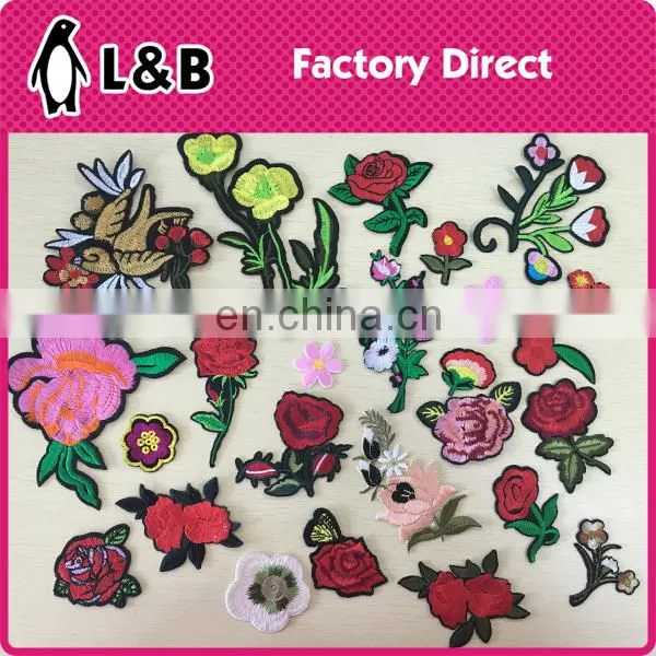 2017 hot selling embroidery flower patch Custom garment patch