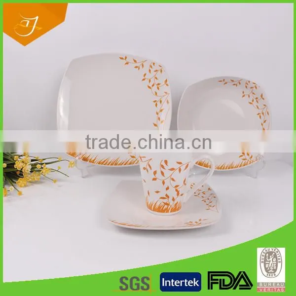 Dinnerware sets With Simple Flower Design