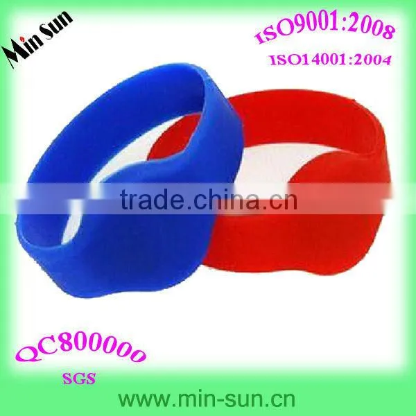 Popular Sell Chips Ntag203 Waterproof Silicone Rfid Wristband