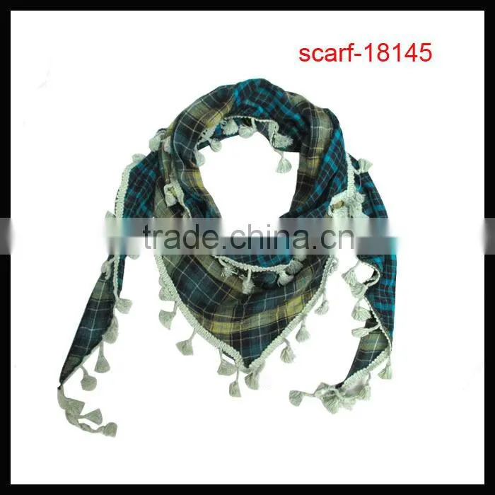 Hot Sale New Style triangle with small flower scarf