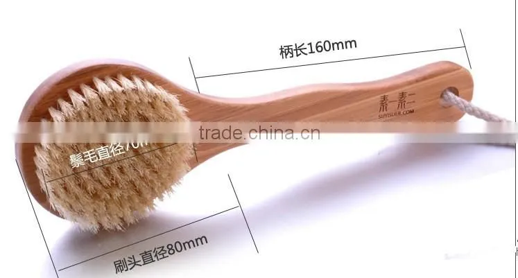 Bath cleaning brushes