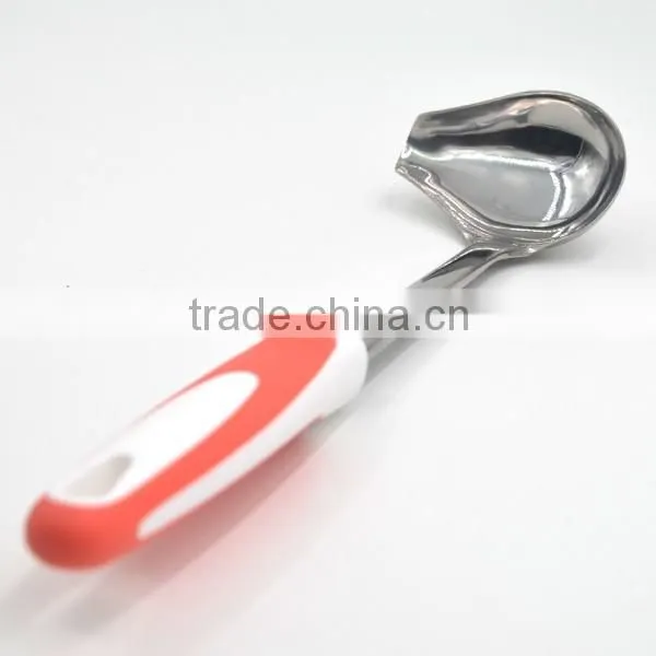 Novel design TPR handle FDA LFGB Grade stainless steel gravy sauce ladle