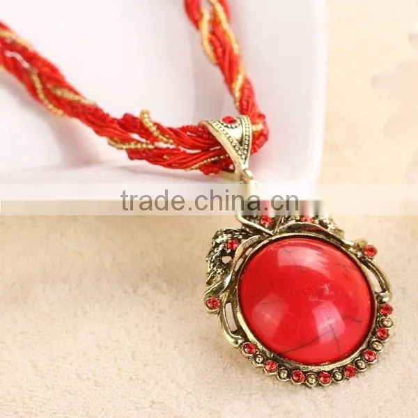 Bohemian Style Vintage Heart Design Round Stone Necklace
