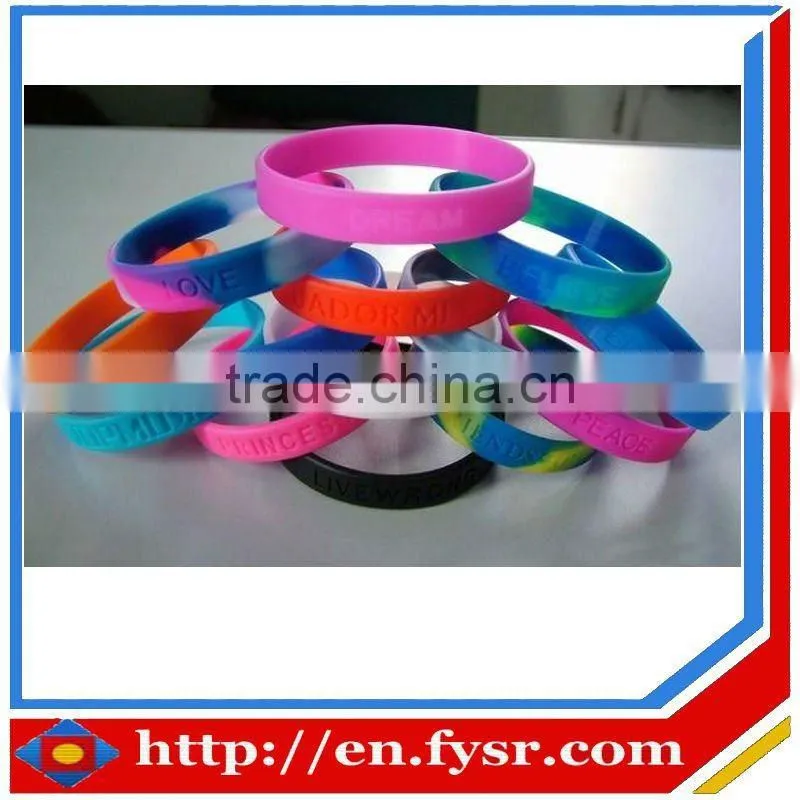 2013 popular promotional debossed silicone wristbands with high quality