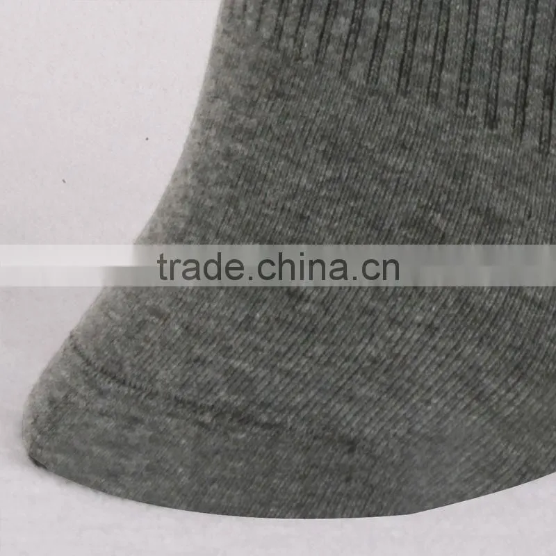 High sweat absorbent man's walking socks