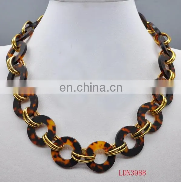 party queen black marble circle hook with golden lariat necklace jewelery