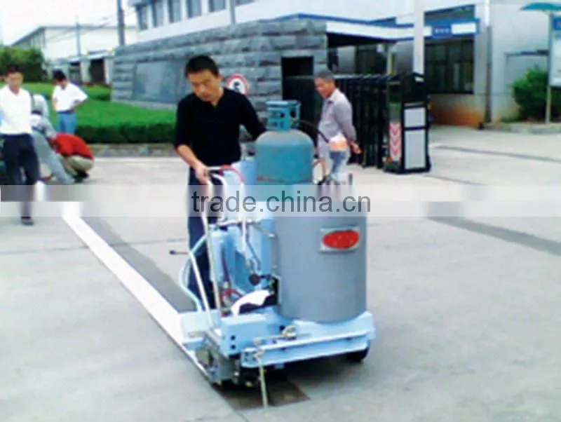 Traffic paint road marking machine