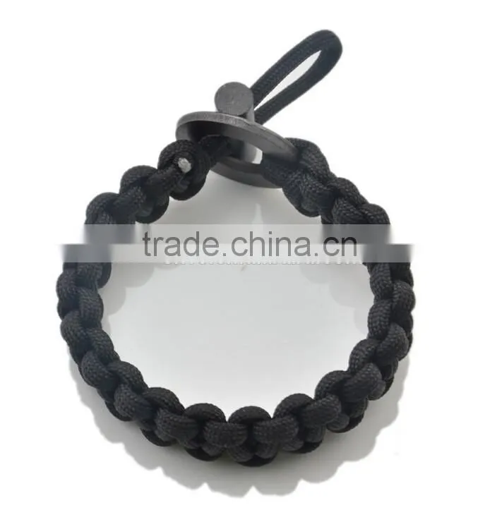 2016 christmas gift new product flint fire stick paracord bracelet