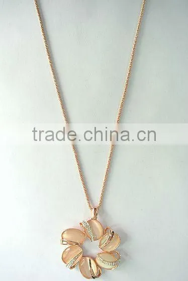 custume necklace