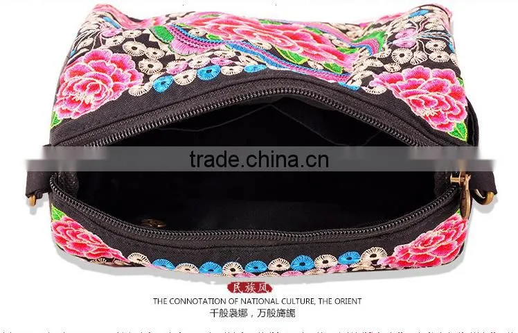 Chinese wholesale embroidery canvas messenger bag shoulder bags for women