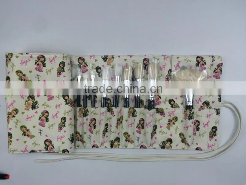 Advantage quality white color goat hair matte black wooden handle in fantastic girl use PU bag 30pcs makeup brush set
