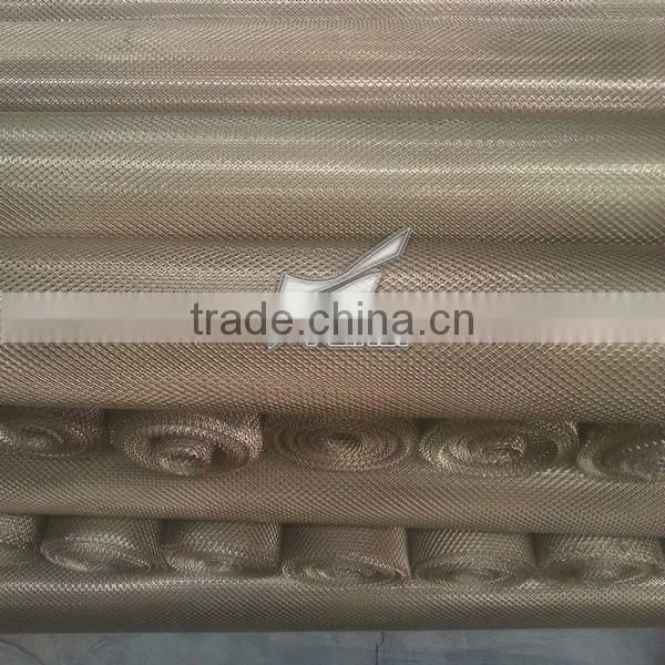 8x16mm Expanded metal 3ft x 12m for poultry farming