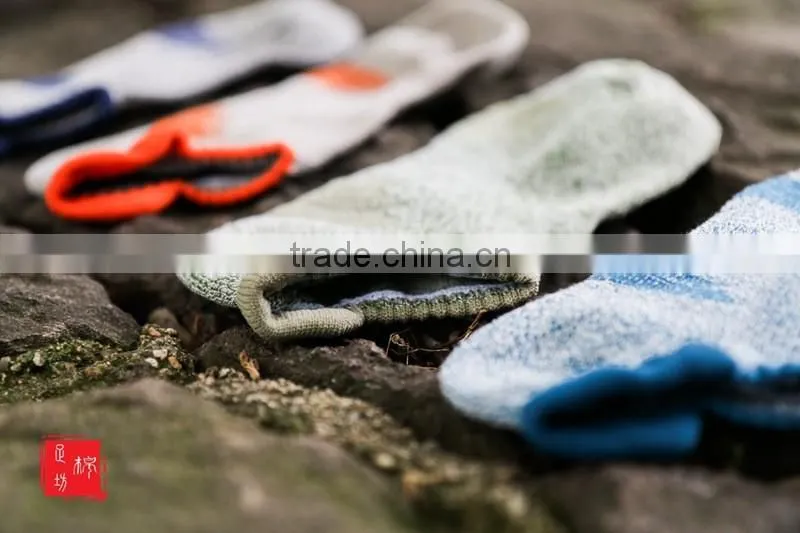 Wholesale Men Cotton Anti-Slip Sports Socks