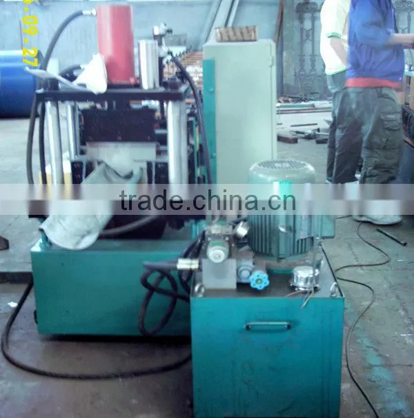 Semi-circular steel water gutter forming machine