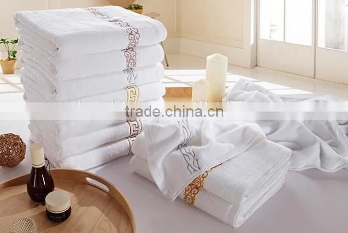 Egyptian Cotton Wholesale Factory Price White Hotel Embroidery Bath Towels