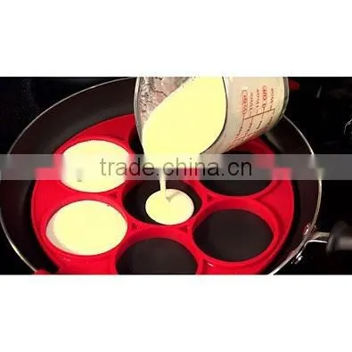 2017 wholesale Flippin Fantastic BPA Free Food Grade Silicone Pancake Mold