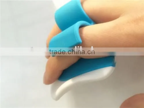 New style multipurpose finger plastic quick peeler