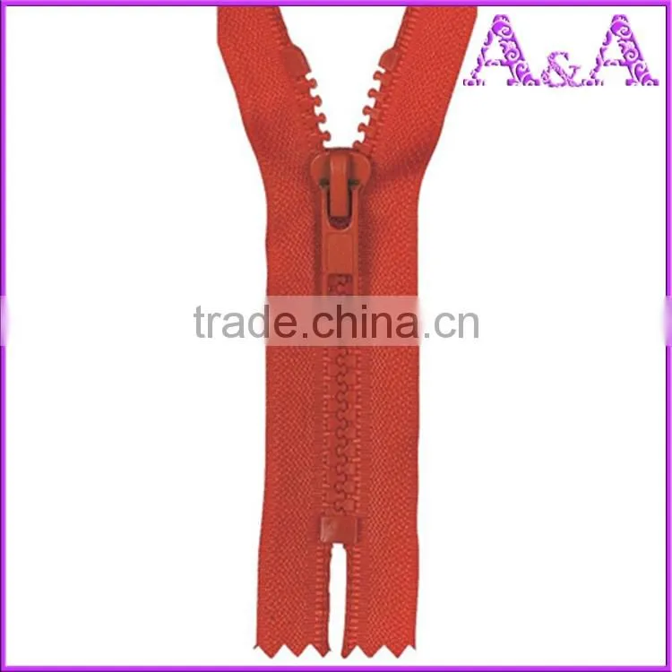 hot-selling #5 strong plastic zipper with strong teeth with different color,size,plastic zipper bags or zip