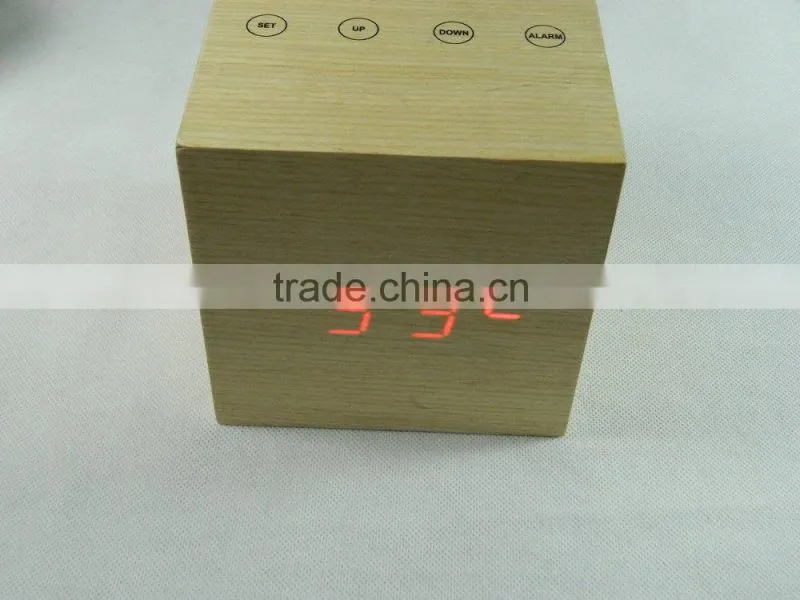 Nature Material High Quality Sensor Indoor Wooden Clock