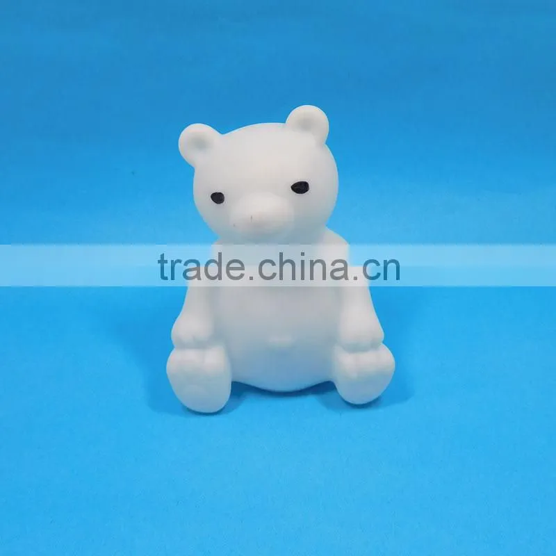 Plastic Honey Bear Plastic Electronic Toys Pvc Vinyl Wild Animal Toy Led Light Bear Toys