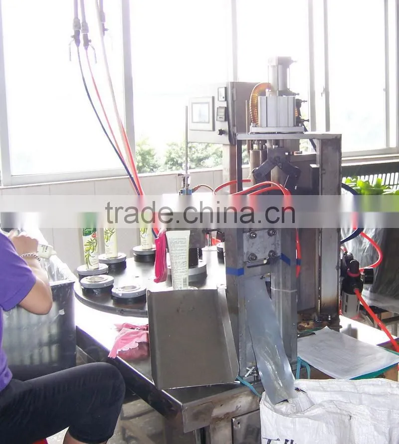 Internal heating type sealing machine for plastic&aluminum plastic tube