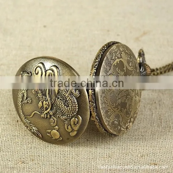 2016 China Classic Vintage Bronze Engraved Dragon Quartz Pocket Watch Pendent Chain Necklace Gift