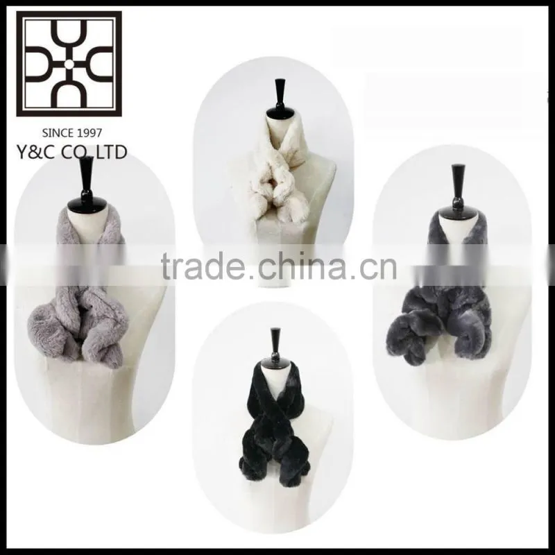 New design White Fake Fur Snood