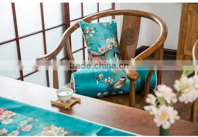 Chinese Style Flower-And-Bird Printed Polyester Table Runner