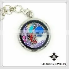 Wholesale Design Flower Shaped Alloy Pendant Necklace