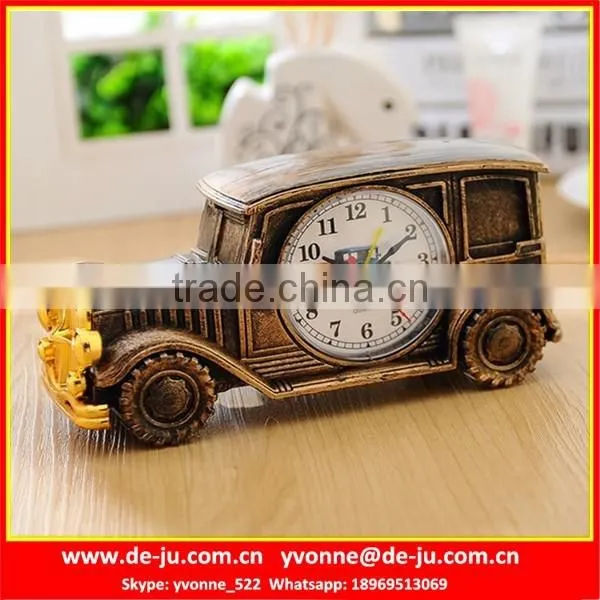 Plastic Golden Nostalgic Car Clock