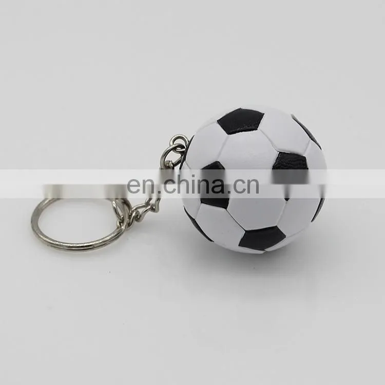2017 popular 3D PVC sports football/soccer keychain for sale