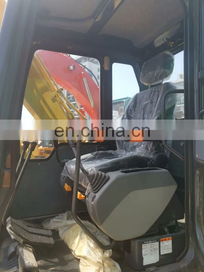 Cheap KOMATSU PC60 Mini Crawler Excavator 6 ton mini crawler digger Japan made Komatsu machine